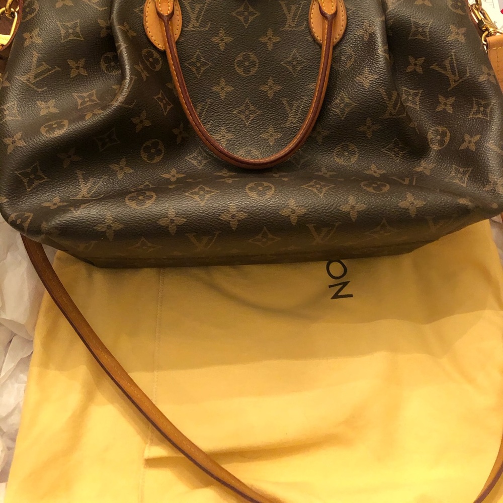 Louis Vuitton purse